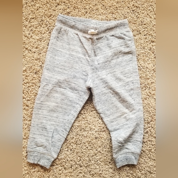 3 for $10 (on all items $10 or less in closet) Jumping Beans Size 4T Sweatpants - Picture 1 of 3